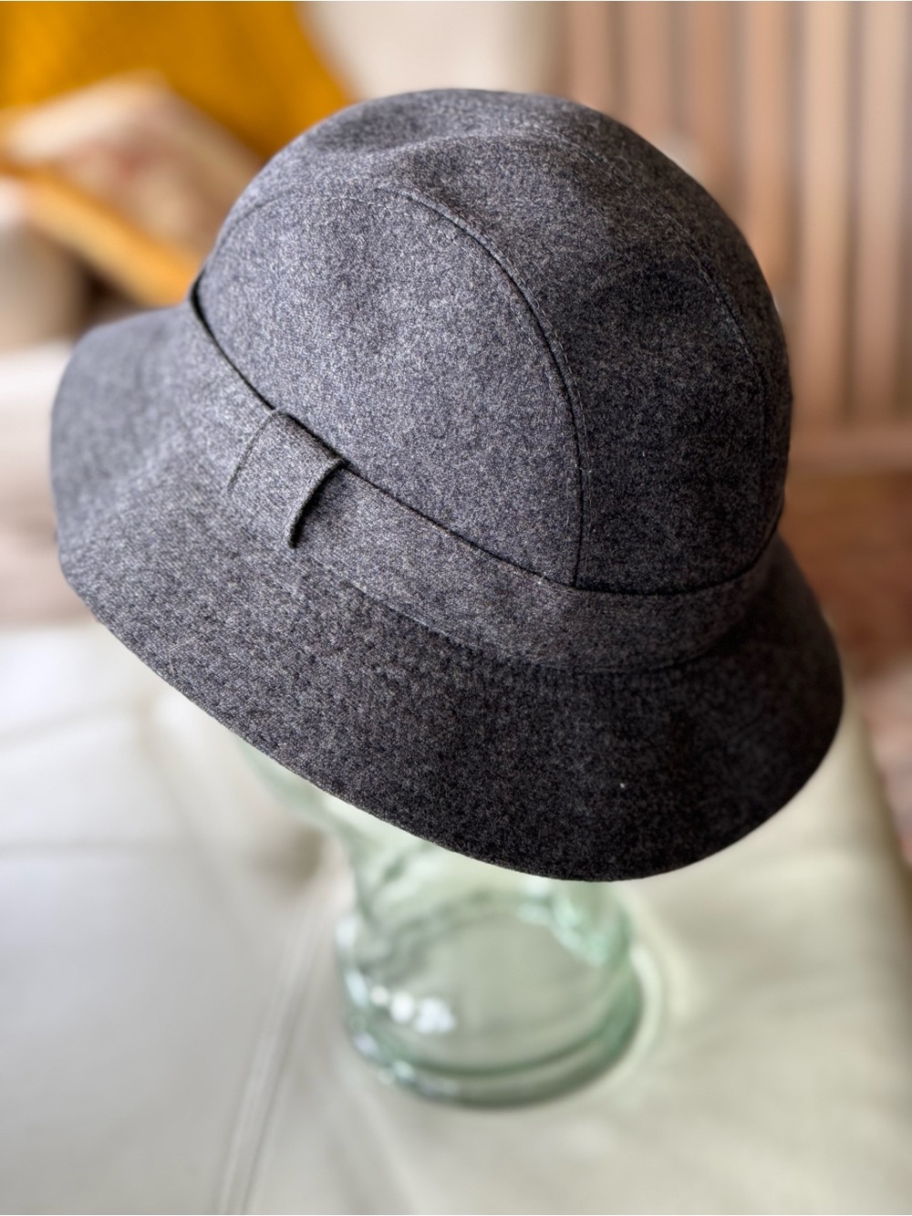 Burberry’s Vintage Gray Wool Cloche Hat Medium
